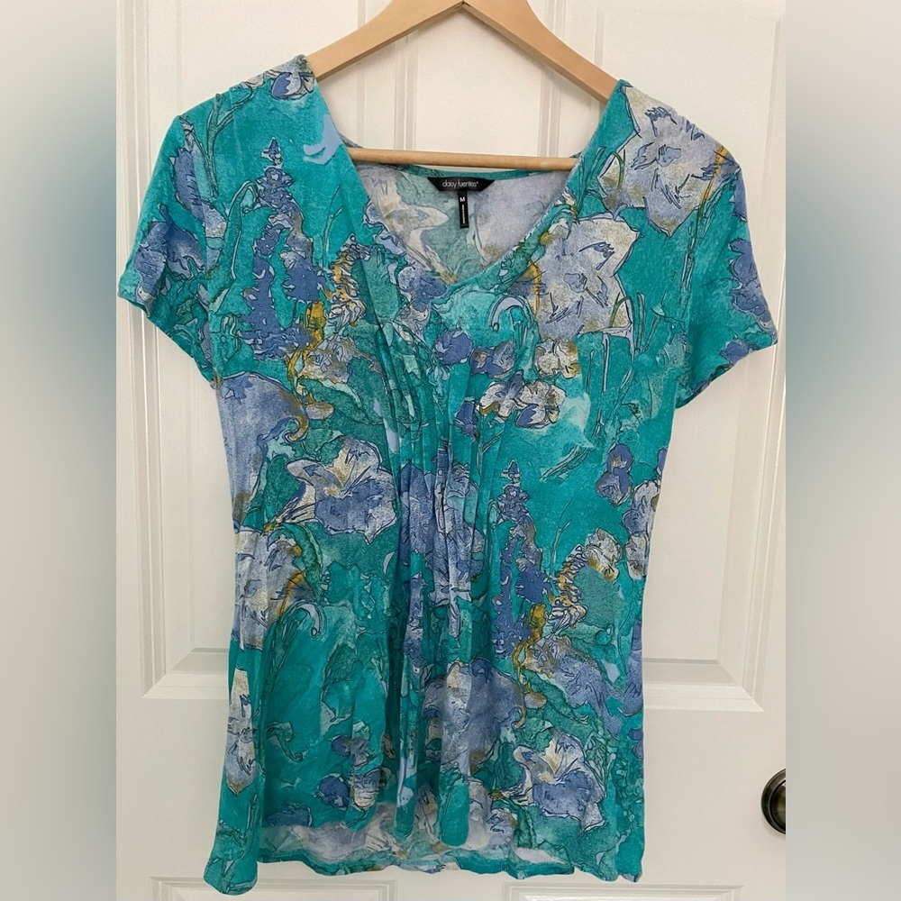 Women’s Daisy Fuentes short sleeve blouse shirt medium